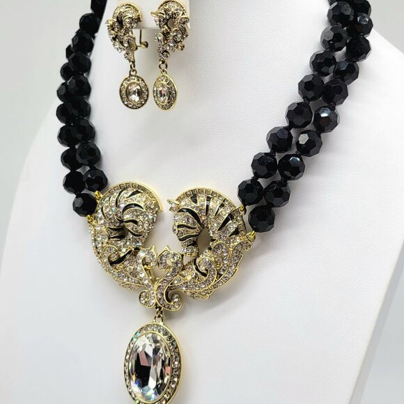 Heidi Daus Zebra Love Swarovski Crystal and Enamel Zebra Necklace + Earring Set - Picture 4 of 9